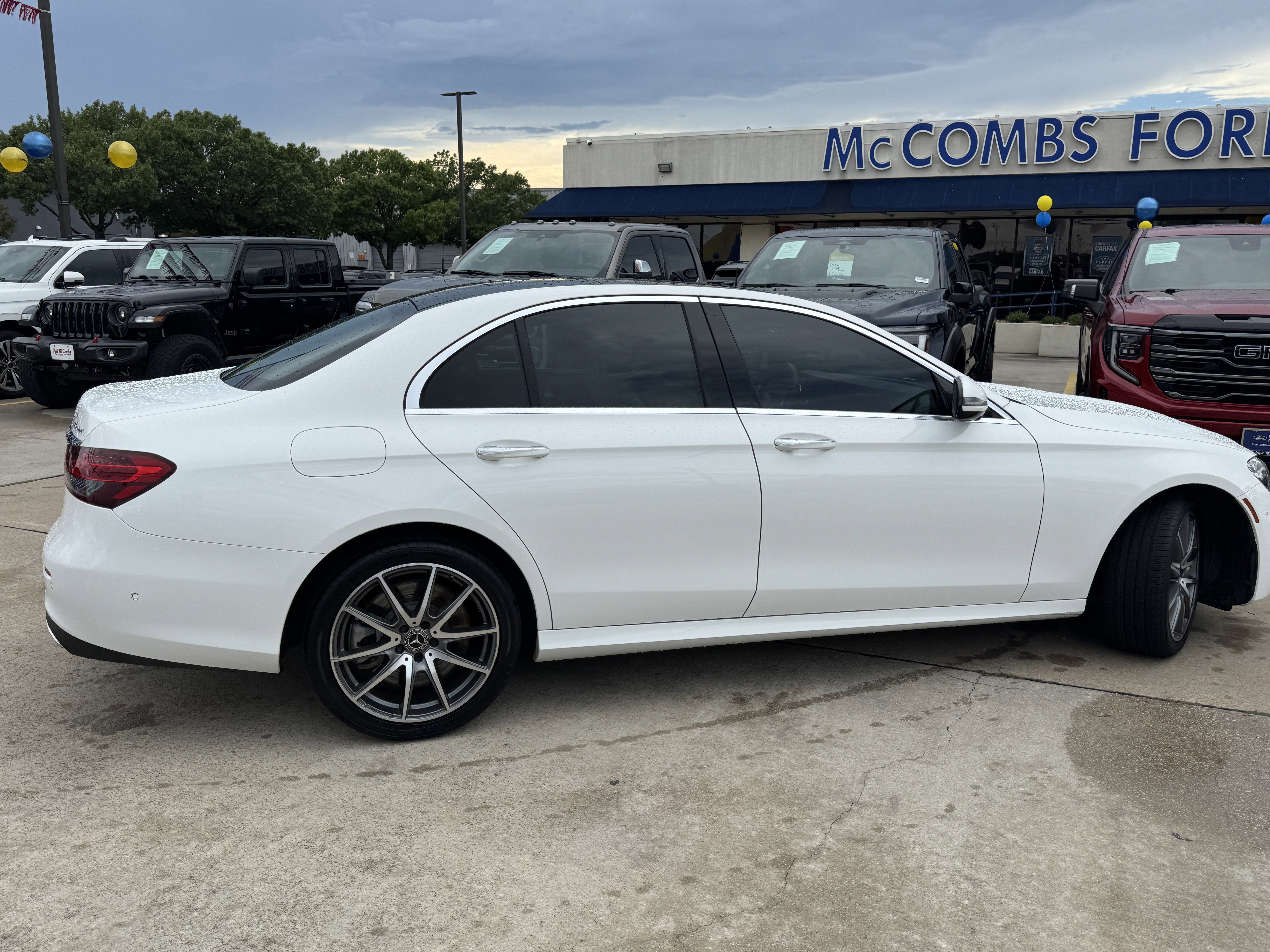 Used 2023 Mercedes-Benz E 450 4MATIC Sedan image 4