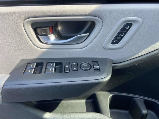 Used 2025 Honda Pilot EX-L image 12