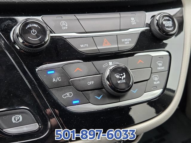 Used 2022 Chrysler Voyager LX FWD image 20