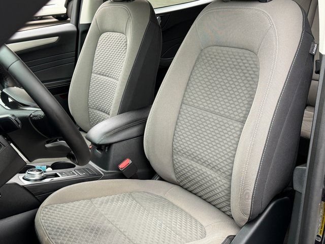 Certified 2021 Ford Escape SE w/ SE Sport Appearance Package FWD image 9