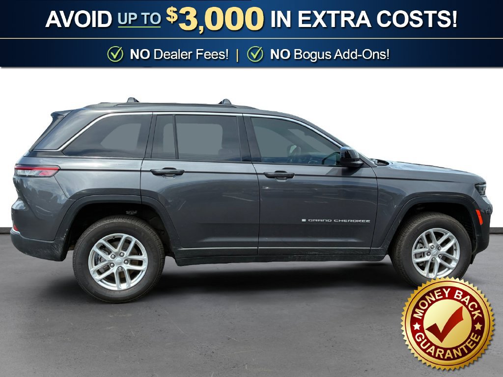 Used 2025 Jeep Grand Cherokee Laredo X AWD/4WD image 7