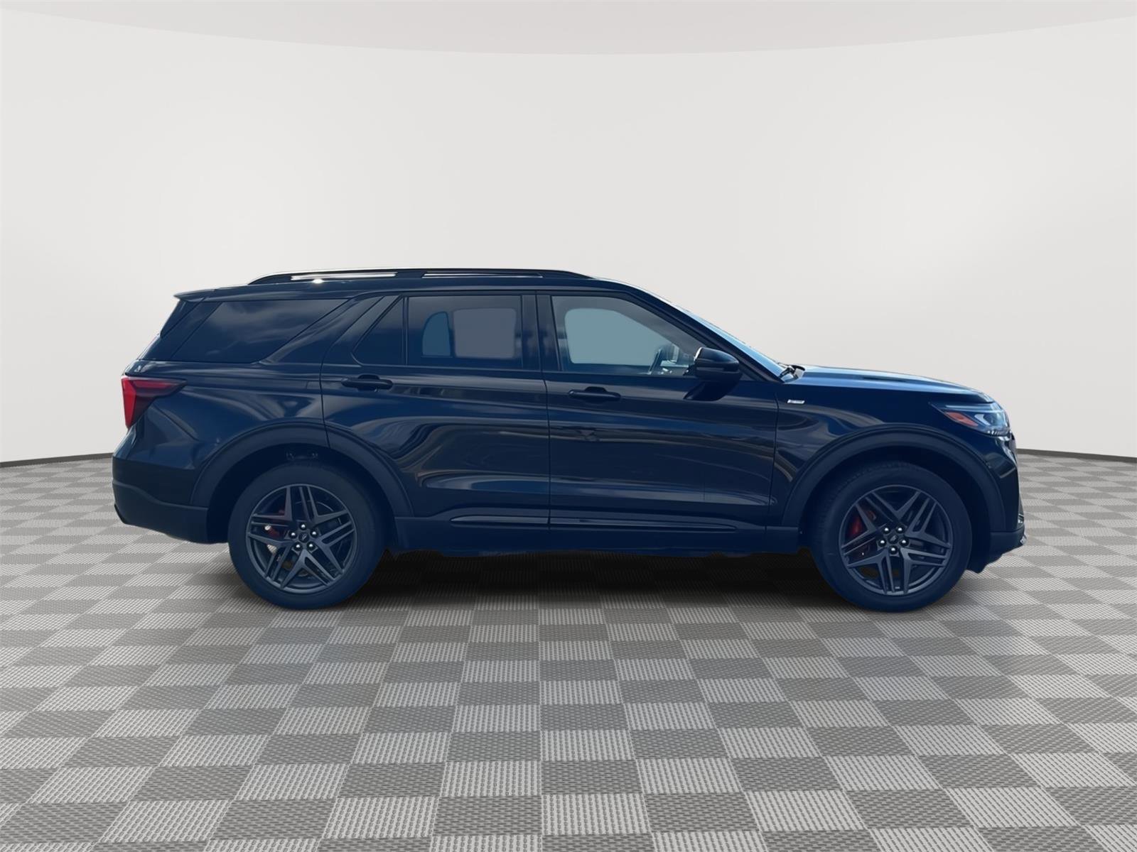 Certified 2025 Ford Explorer ST-Line w/ ST-Line Street Pack image 6