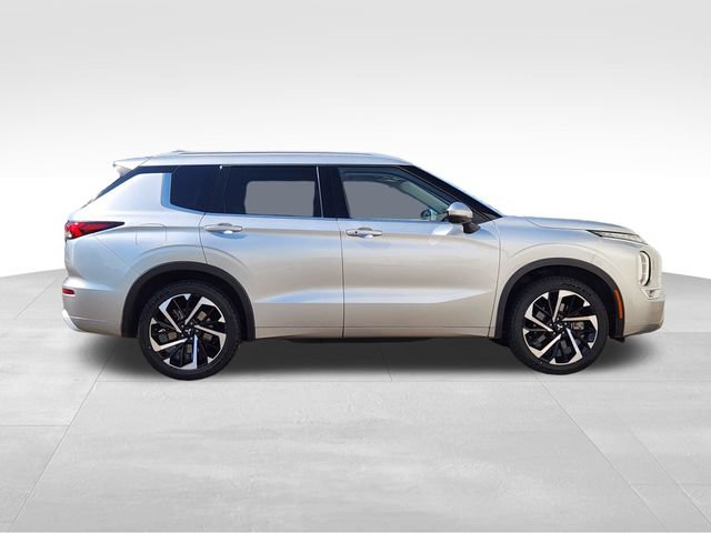 Used 2024 Mitsubishi Outlander SEL AWD/4WD image 10
