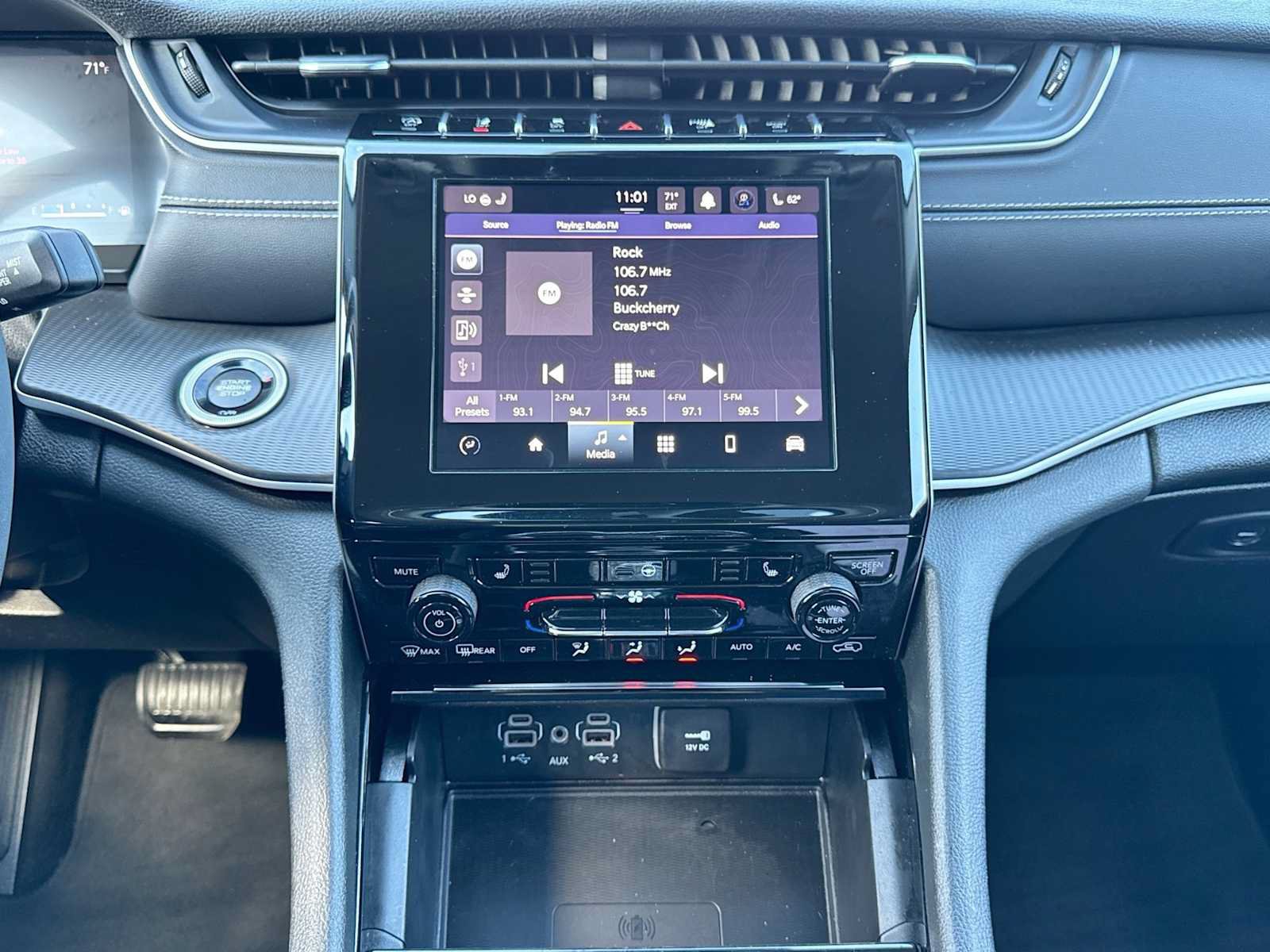 Used 2023 Jeep Grand Cherokee L Laredo w/ Luxury Tech Group I AWD/4WD image 29