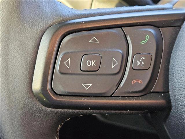 Used 2025 Jeep Gladiator Sport image 12
