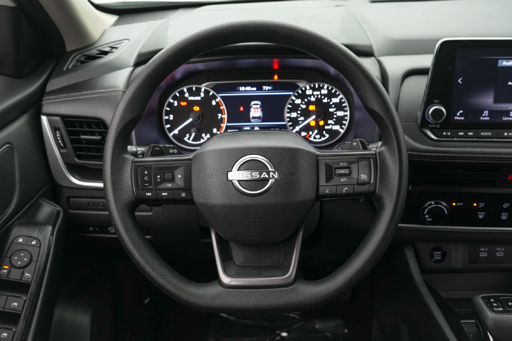 Used 2025 Nissan Rogue S AWD/4WD image 13