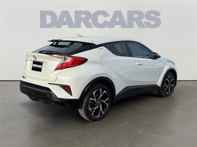 Used 2019 Toyota C-HR XLE image 3