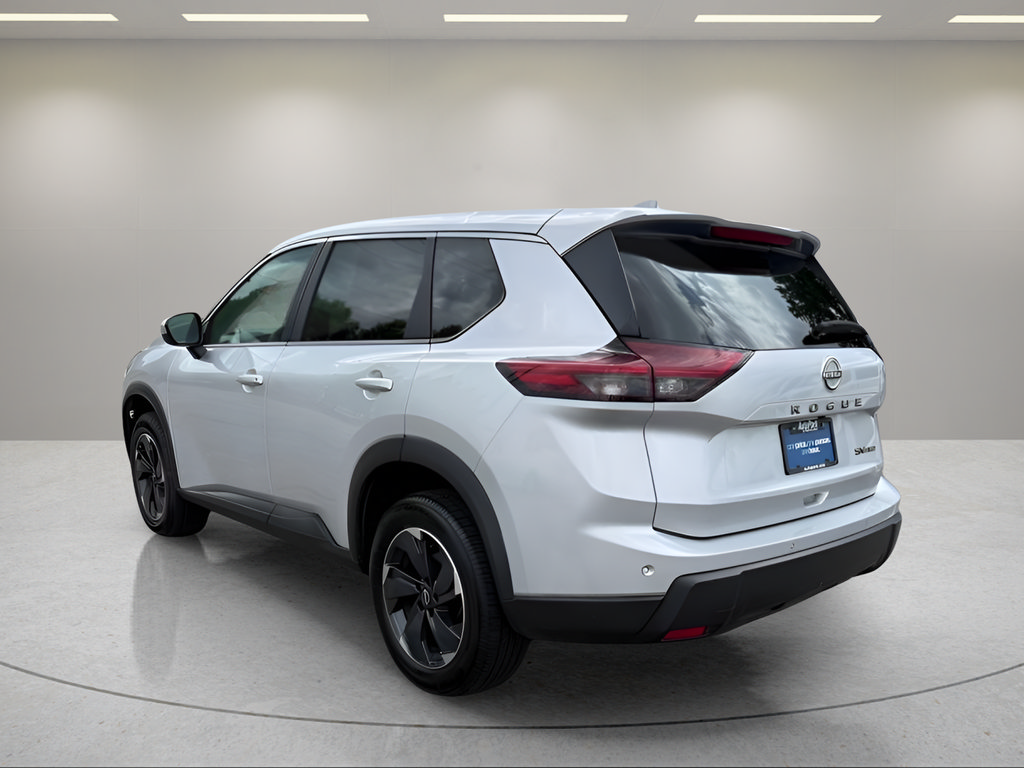 Used 2024 Nissan Rogue SV AWD/4WD image 6