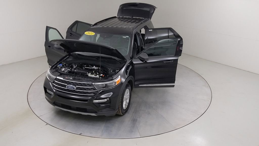 Certified 2022 Ford Explorer XLT w/ Equipment Group 202A image 45