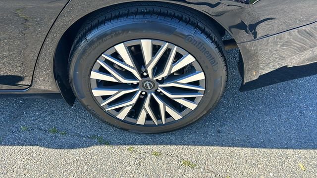 Used 2024 Nissan Altima 2.5 SV image 6