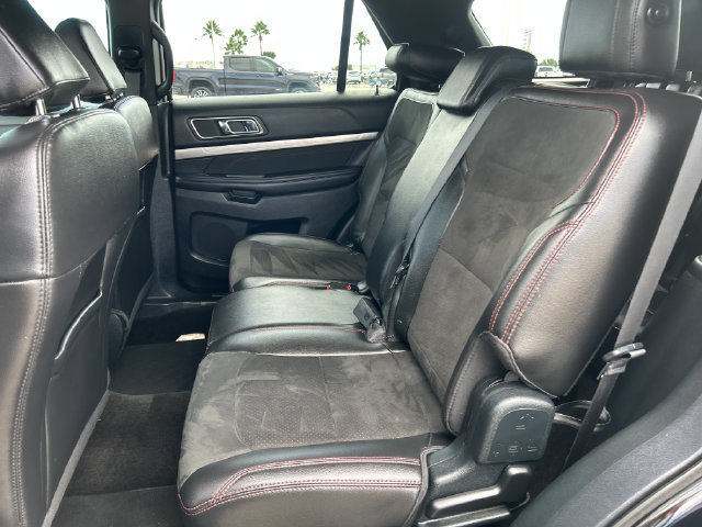 Certified 2018 Ford Explorer XLT w/ Equipment Group 202A FWD image 15