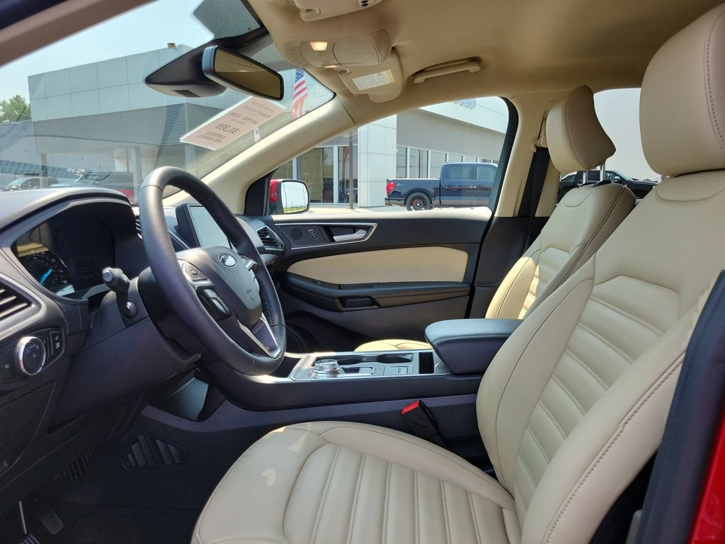 Certified 2024 Ford Edge SEL w/ Convenience Package AWD/4WD image 18