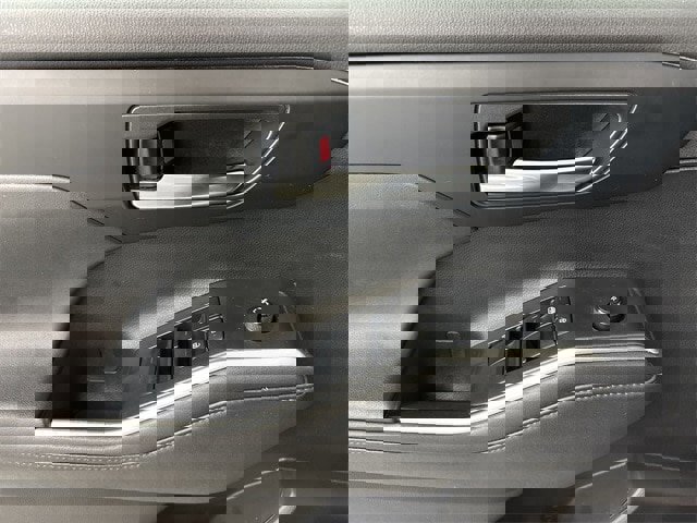 Used 2023 Toyota Highlander L image 5