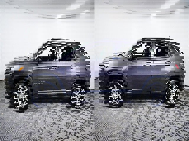 Used 2022 Jeep Compass Latitude image 6
