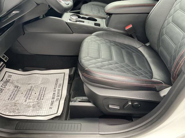 Certified 2023 Ford Escape ST-Line Elite w/ Premium Technology Package AWD/4WD image 12