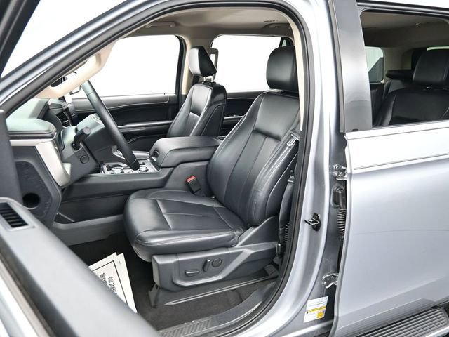 Certified 2023 Ford Expedition XLT image 11