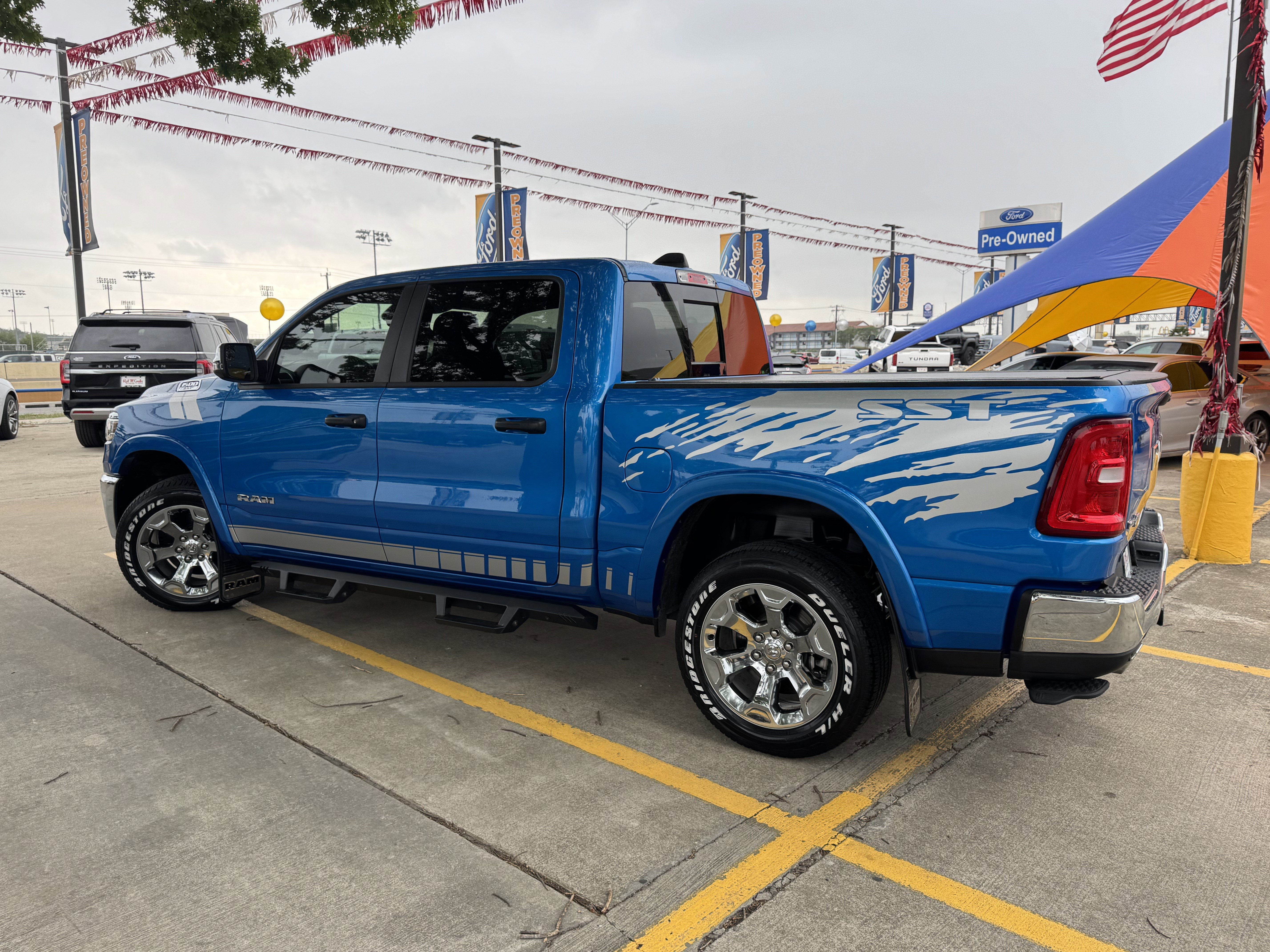Used 2025 RAM 1500 Lone Star image 6