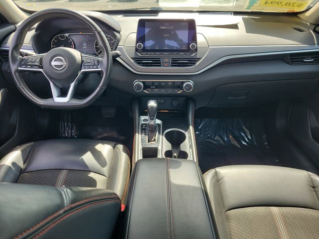 Used 2024 Nissan Altima 2.5 SR FWD image 13