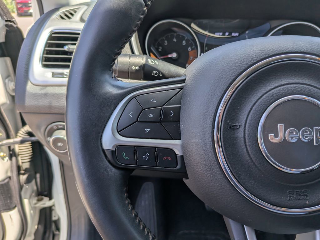 Used 2018 Jeep Compass Latitude FWD image 27