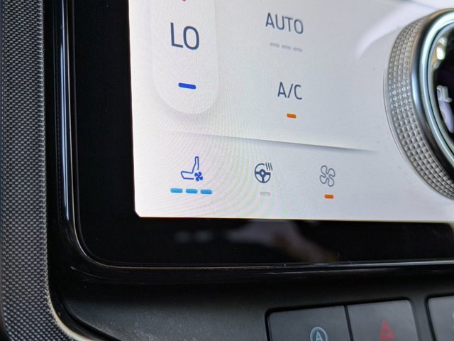 Certified 2023 Ford Expedition Limited image 34