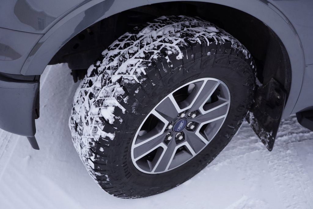 Certified 2017 Ford F150 Lariat w/ Equipment Group 502A Luxury image 13