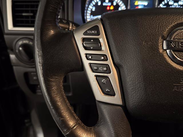 Used 2018 Nissan Titan SV w/ SV Convenience Package AWD/4WD image 15