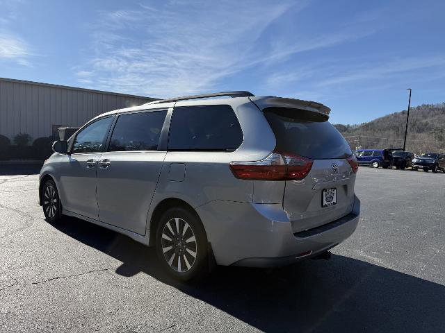 Used 2020 Toyota Sienna XLE Premium image 5