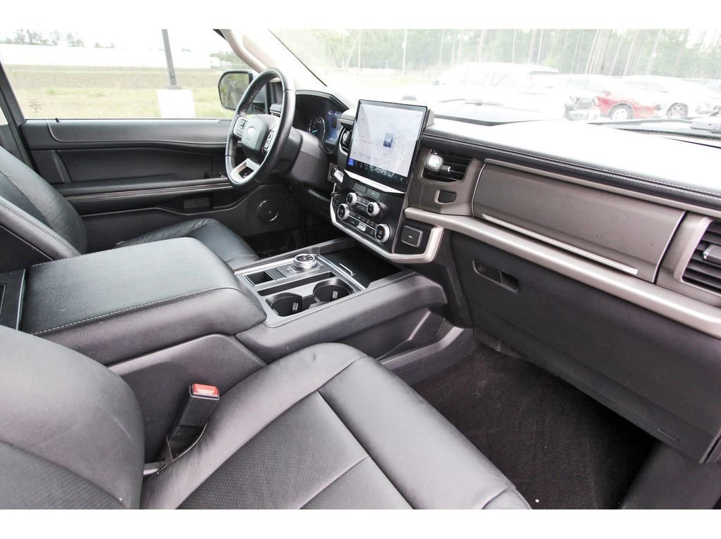 Certified 2023 Ford Expedition XLT image 29