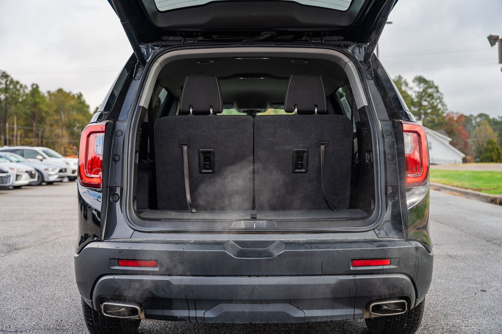 Used 2023 GMC Acadia SLE w/ Driver Convenience Package image 15