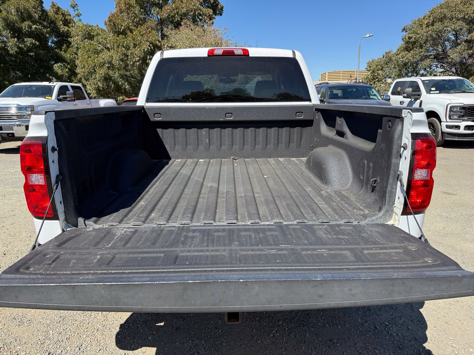 Used 2018 Chevrolet Silverado 1500 LT w/ All Star Edition AWD/4WD image 5