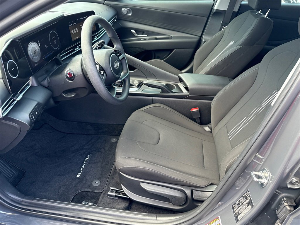 Used 2024 Hyundai Elantra SEL image 9