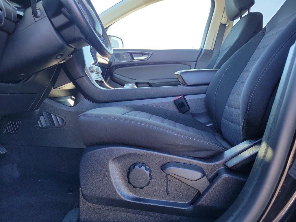 Certified 2024 Ford Edge SE w/ Black Appearance Package AWD/4WD image 19