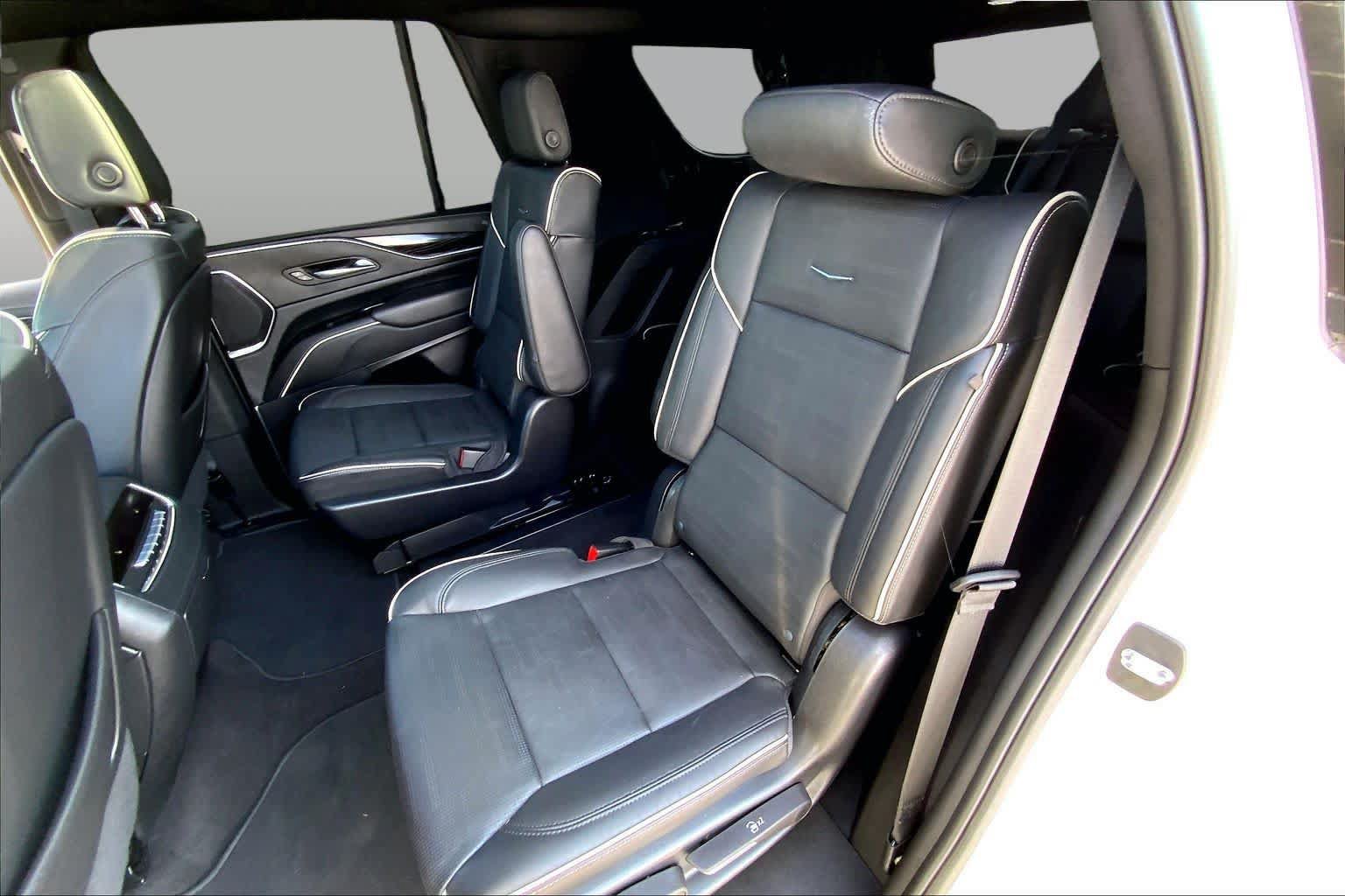 Used 2023 Cadillac Escalade Sport AWD/4WD image 19