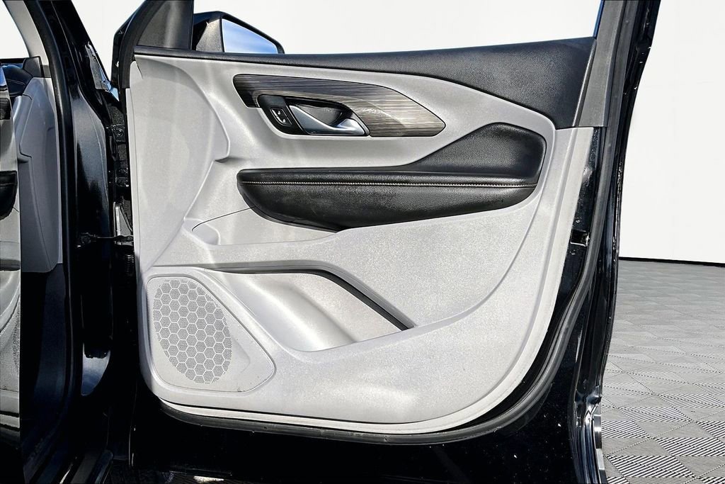 Used 2021 GMC Terrain SLT image 24