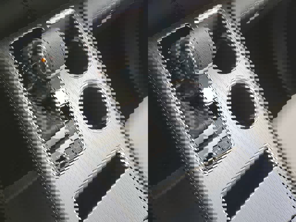 Used 2025 Toyota Sienna XLE image 26