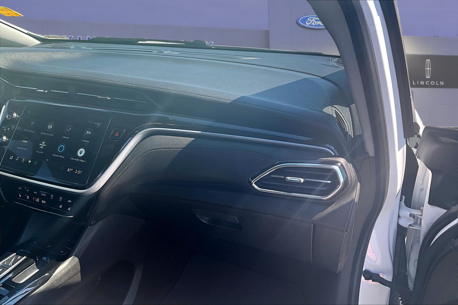 Used 2023 Chevrolet Bolt LT w/ Infotainment Package FWD image 26