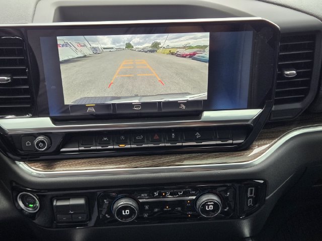 Used 2025 Chevrolet Silverado 1500 LT Trail Boss w/ Convenience Package II AWD/4WD image 17