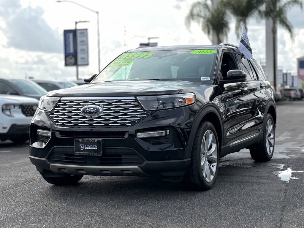 Certified 2023 Ford Explorer Platinum w/ Technology Package image 4