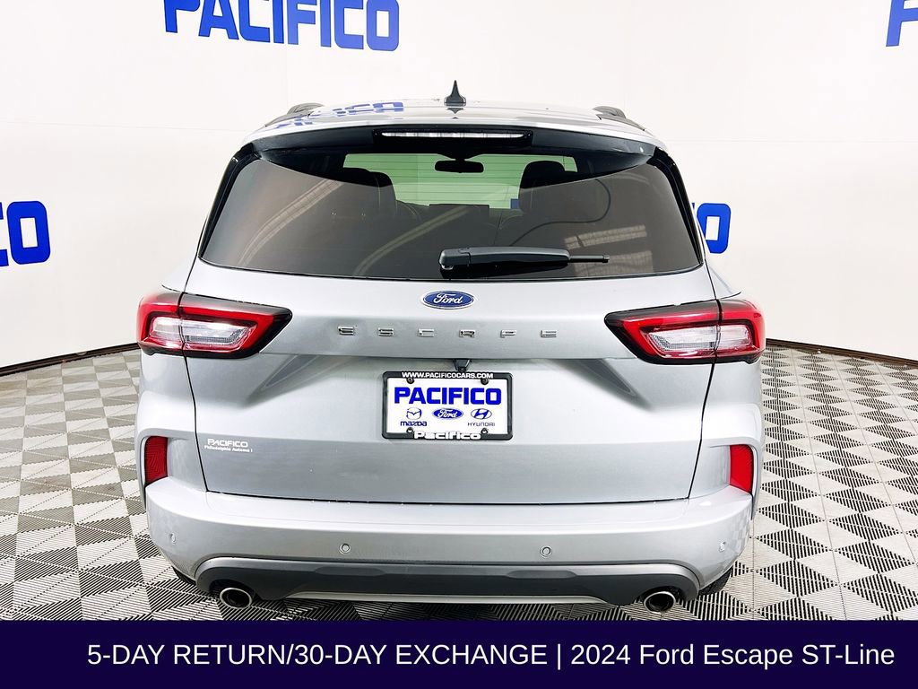 Certified 2024 Ford Escape ST-Line w/ Tech Pack #1 image 4