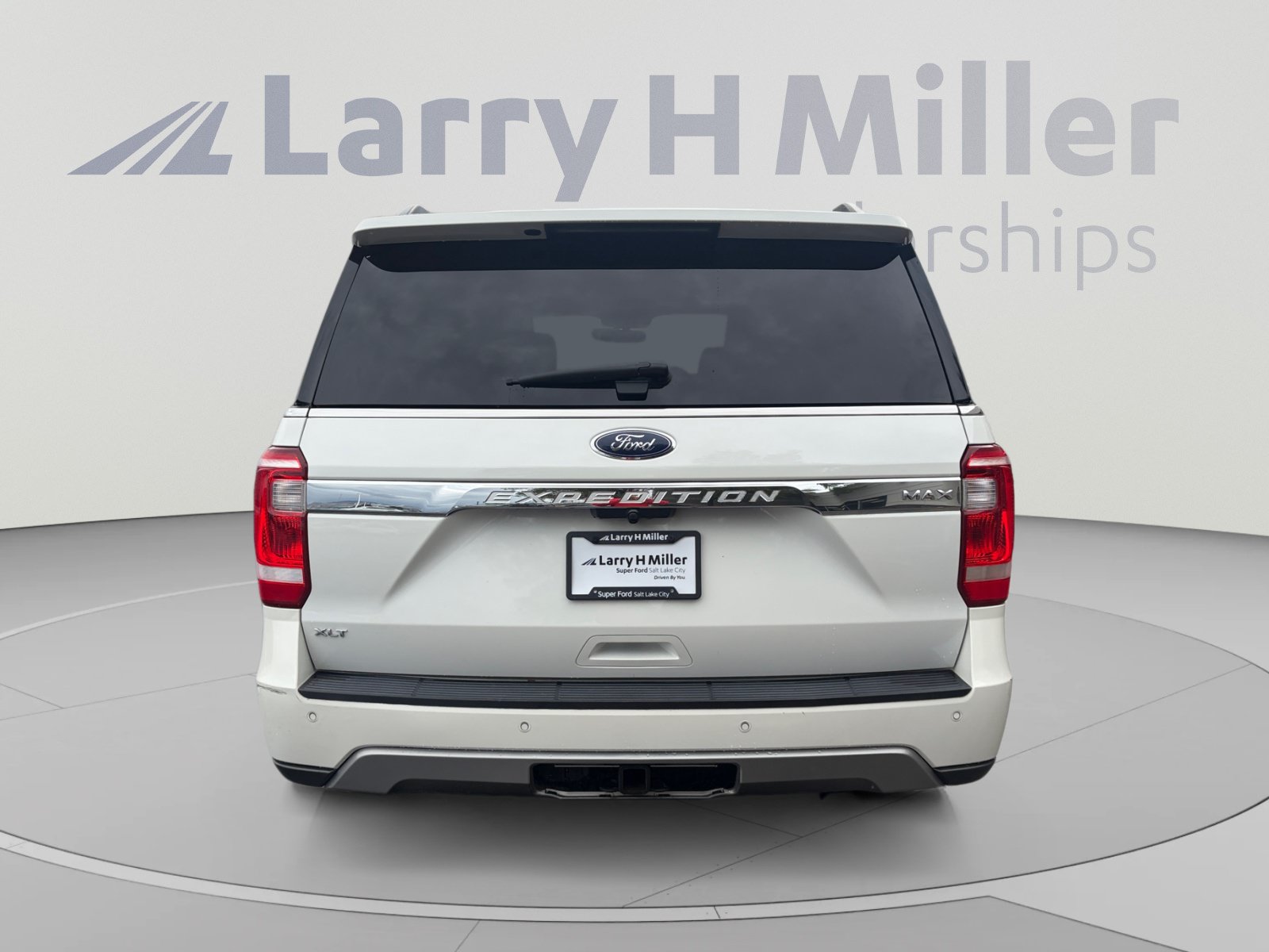 Certified 2020 Ford Expedition Max XLT w/ Equipment Group 202A AWD/4WD image 4