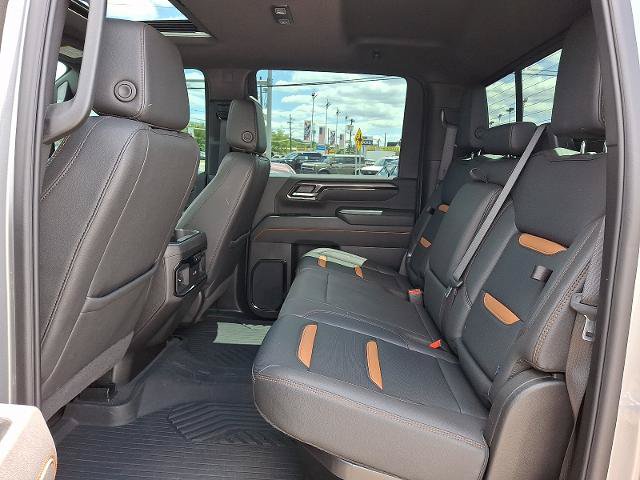 Used 2025 GMC Sierra 2500 AT4 AWD/4WD image 10