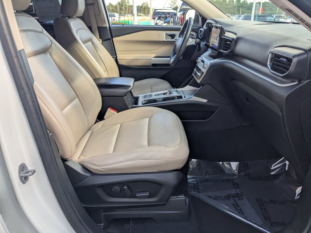 Certified 2022 Ford Explorer XLT w/ Equipment Group 202A image 38