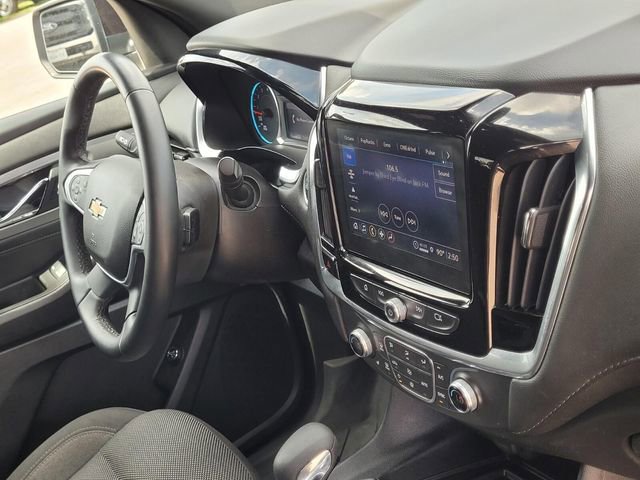 Used 2023 Chevrolet Traverse LT image 13