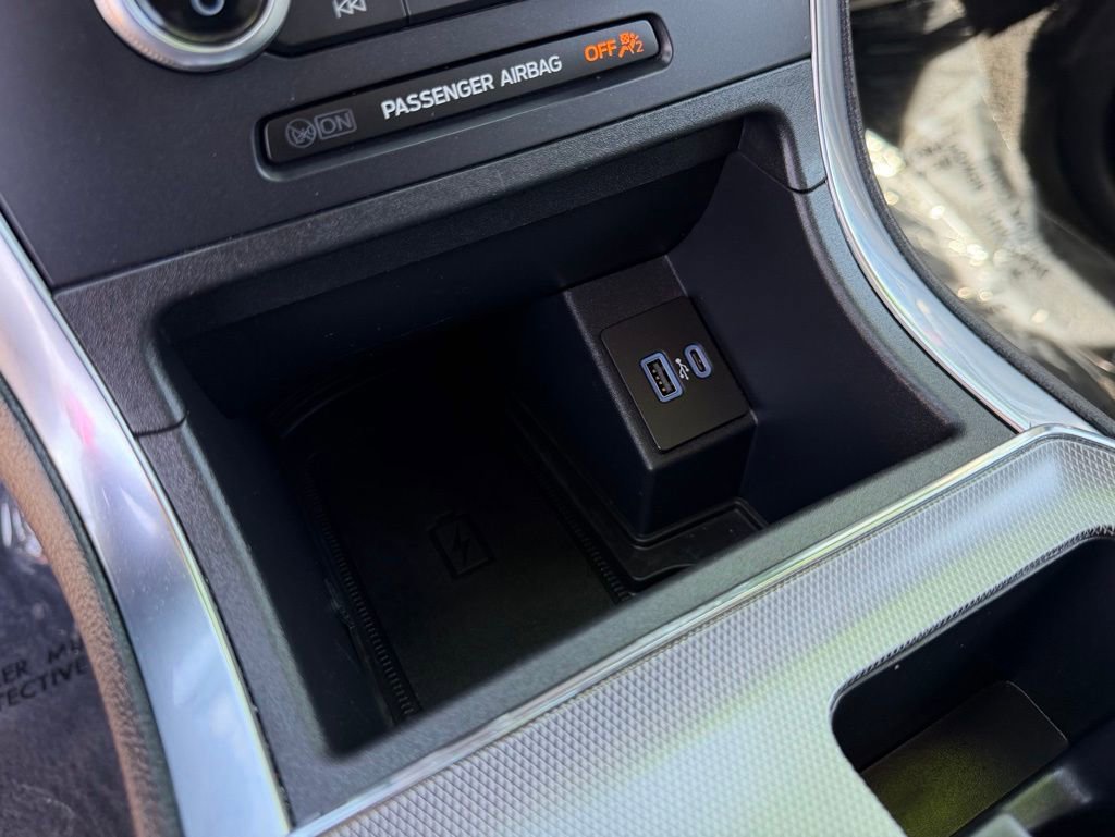 Certified 2022 Ford Edge Titanium w/ Equipment Group 301A image 26