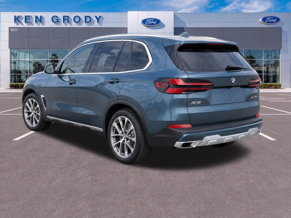 Used 2024 BMW X5 sDrive40i w/ Premium Package RWD image 4