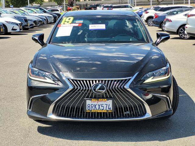 Used 2019 Lexus ES 350 Ultra Luxury FWD image 2