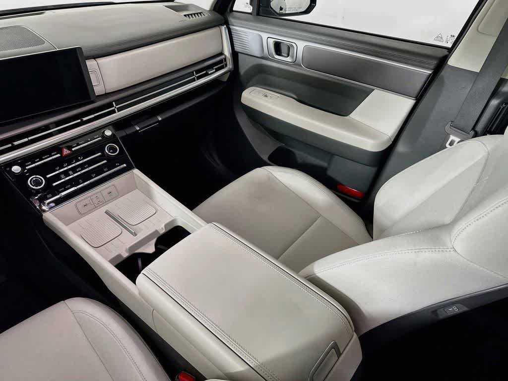 Used 2024 Hyundai Santa Fe SE FWD image 13