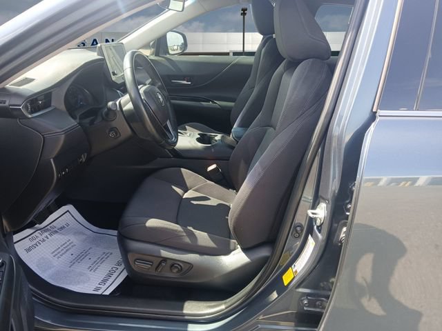 Used 2024 Toyota Venza LE AWD/4WD image 9