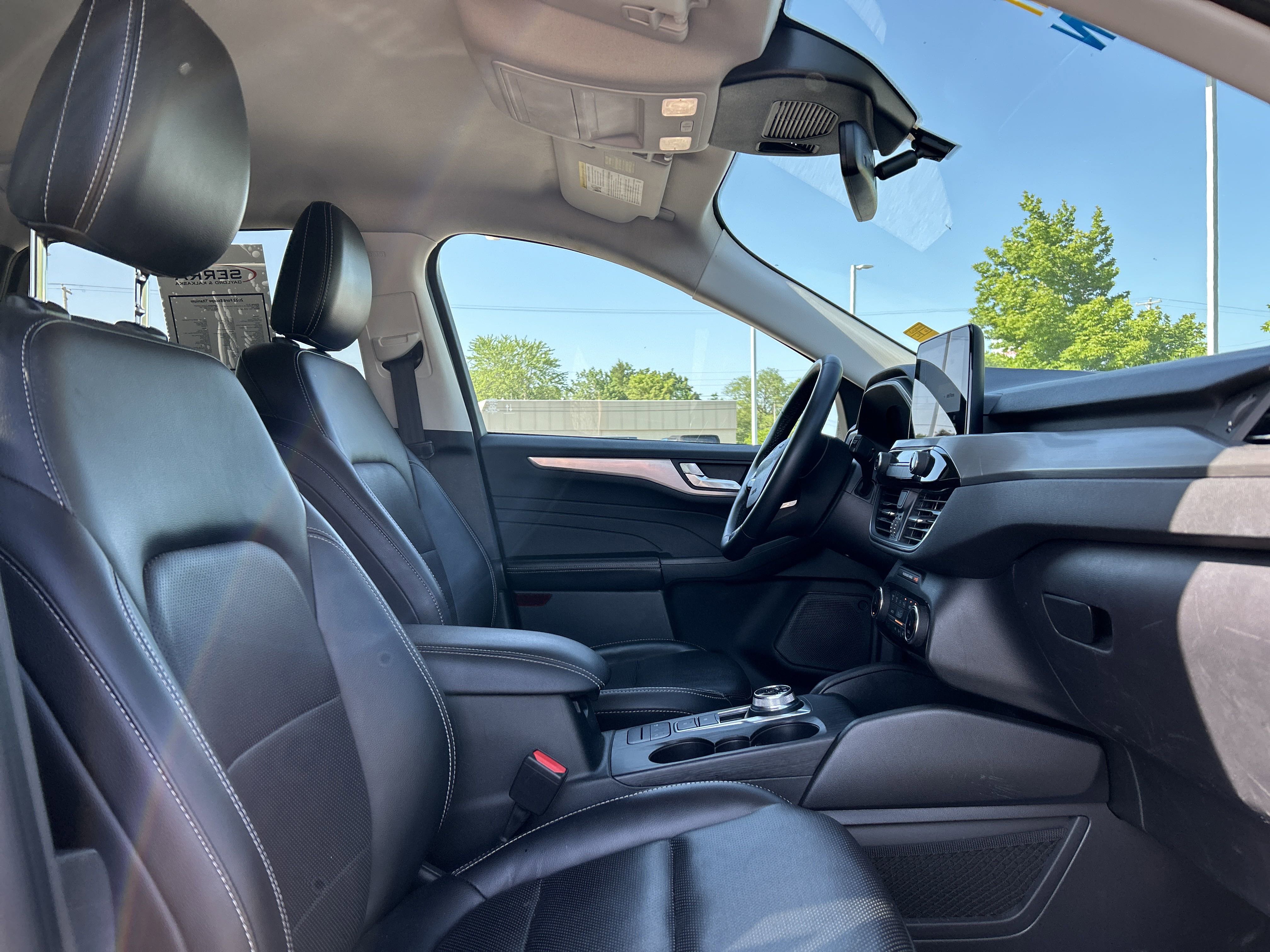 Certified 2022 Ford Escape Titanium image 10