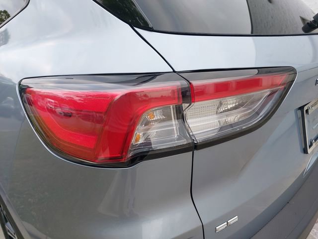 Certified 2022 Ford Escape SE w/ SE Sport Appearance Package FWD image 32